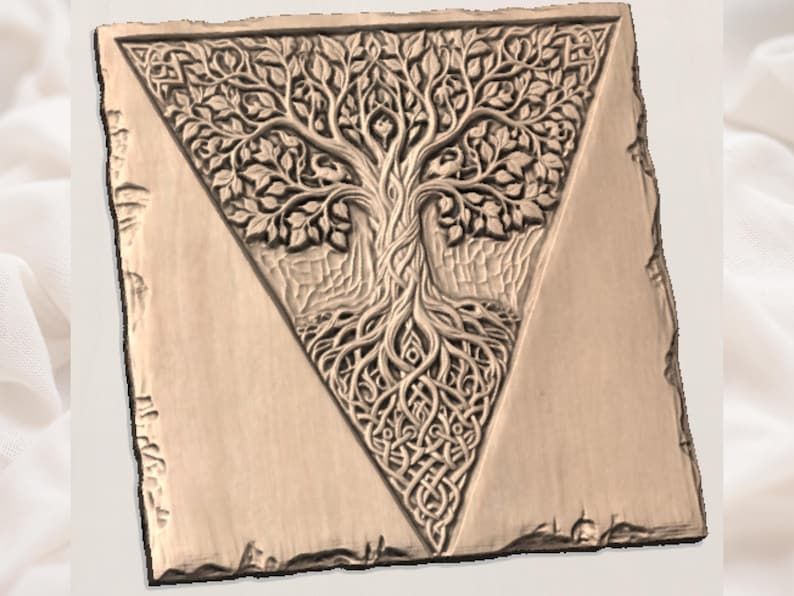 Celtic Tree of Life Triangular Knotwork Bas-Relief STL bas-relief STL — view 2